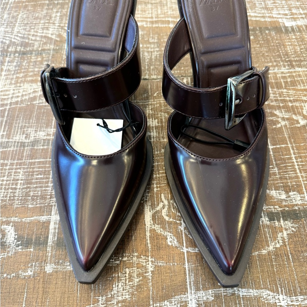 Zara burgundy pointed toe shoes